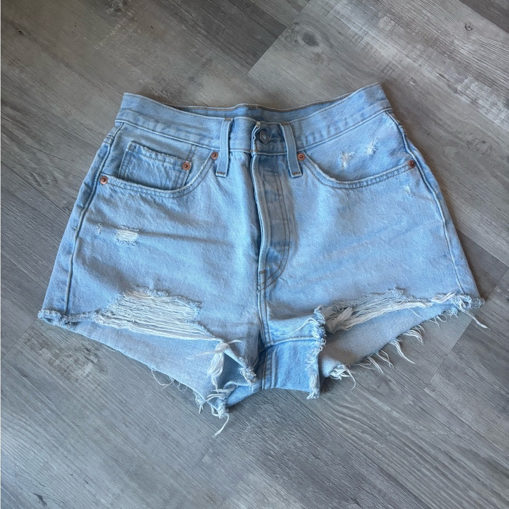 Levi 501 Cut Off Jean Shorts